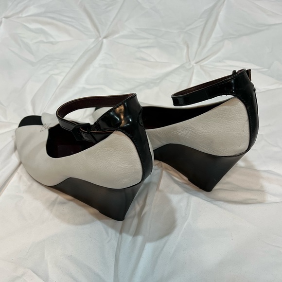 White Leather Black Ankle Strap Wedge Peep Toe Heels - Picture 5 of 7